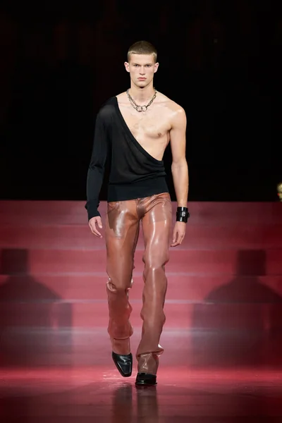 Look 20
